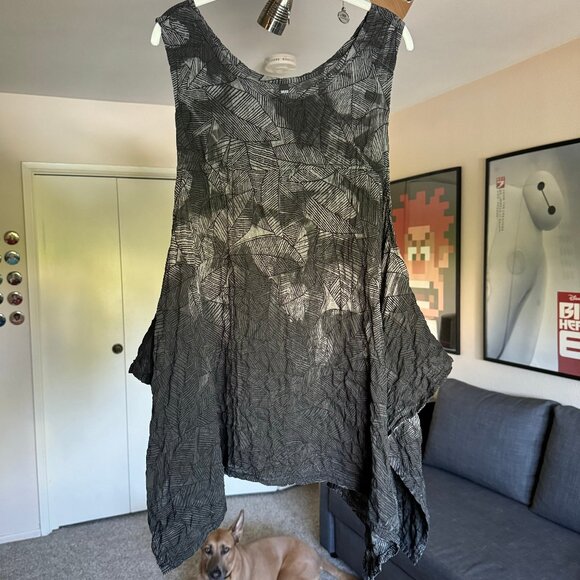 Dressed to Kill Lightweight Linen Tank Tunic with Leaf Pattern - Picture 1 of 3